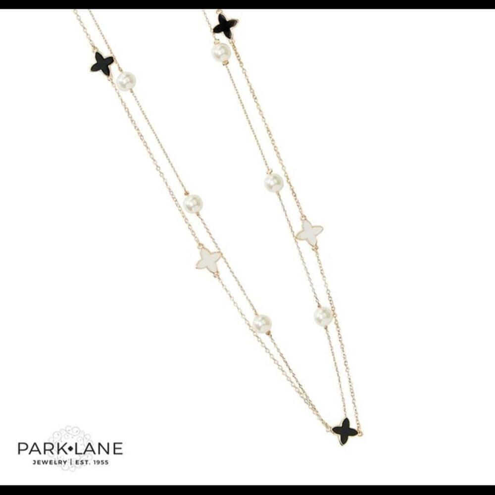 Duchess Necklace - Picture 6 of 9